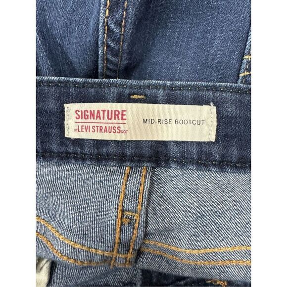 Levi’s Signature Mid-Rise Bootcut Dark Wash Jeans Size 12 Long - Picture 4 of 6